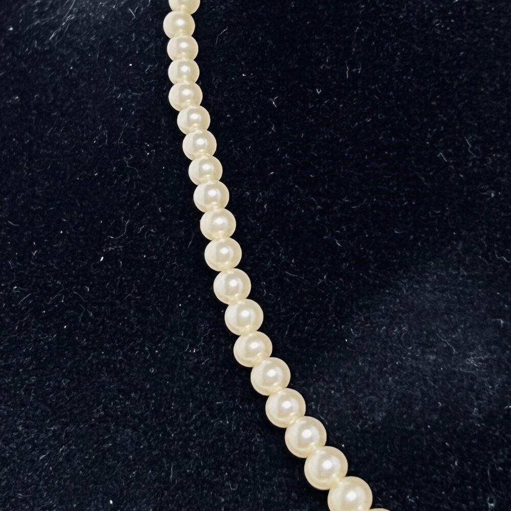 Vintage Dainty Graduated Faux Pearl Choker Necklace (5327) - Picture 2 of 5